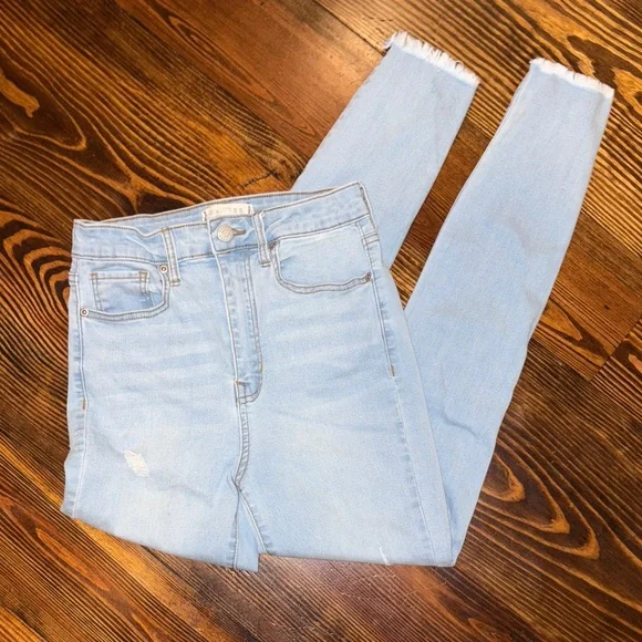 Women’s Francesca’s Harper Light Blue Skinny Jeans Size 25 - Picture 1 of 8